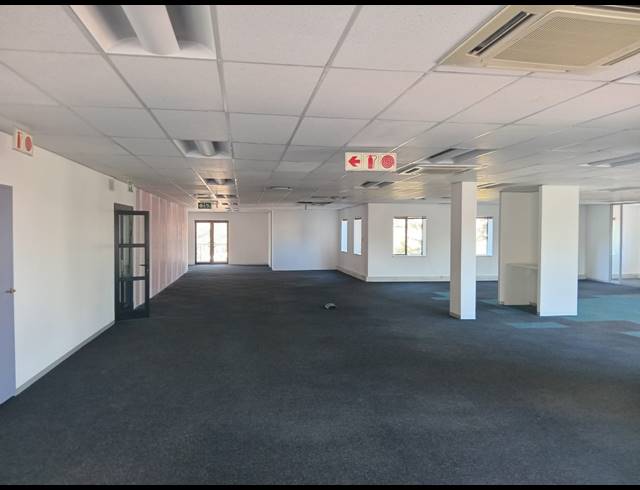513M² OFFICE TO LET IN BRYANSTON